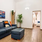 Modern Stone Apartment In The Heart Of Bari